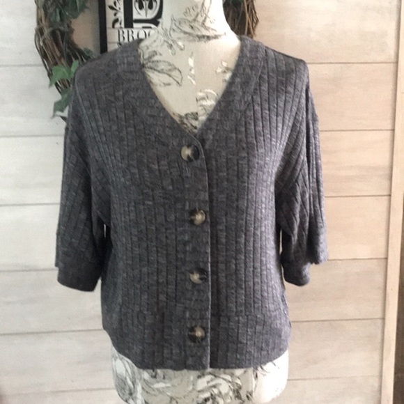 Iz Byer Sweaters - Iz Byer Gray Short Sweater M